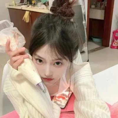 蒙面纱的男子